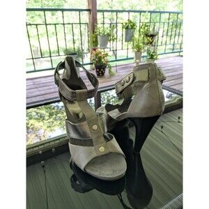 Nine West Sandals Women's sz 9M Gray Metallic Leather Heeled Gladiator Rocker